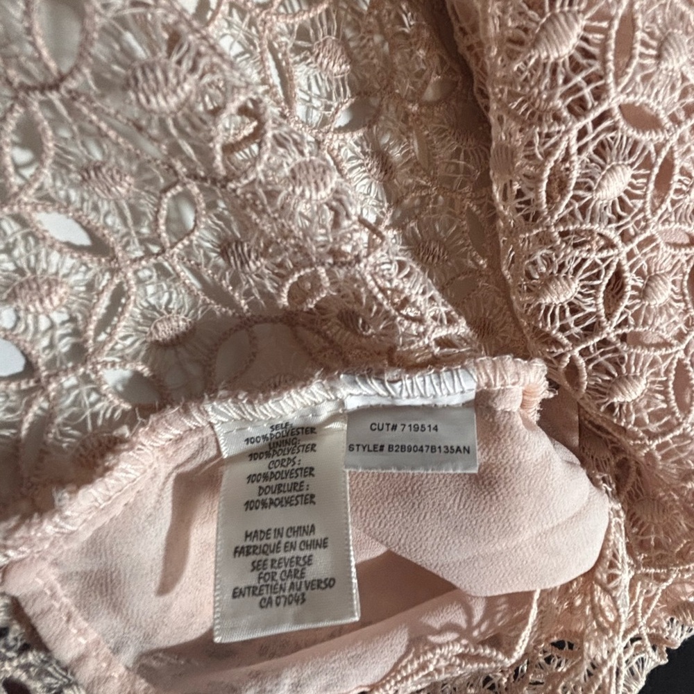 NWOT AdiVa Elegant RoseLace Top Breathable Layered at the Front size Medium - Picture 11 of 11